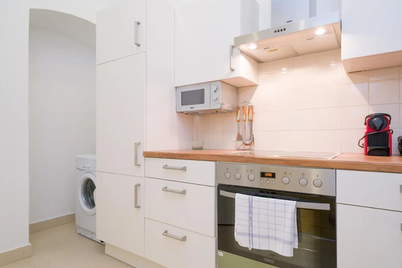 Vienna Stay Apartments Or Rooms 1050 3*,  אוסטריה
