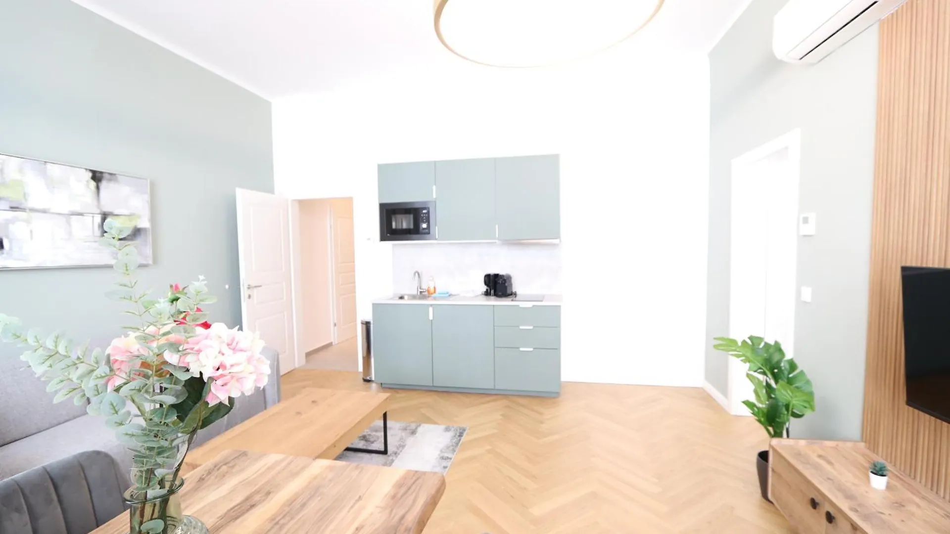 Vienna Stay Apartments Or Rooms 1050 3*,  אוסטריה